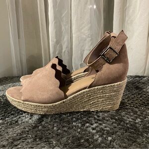 Maurices Hayley Dusty Pink Suede Scalloped Jute Espadrille Wedge Sandals 10M